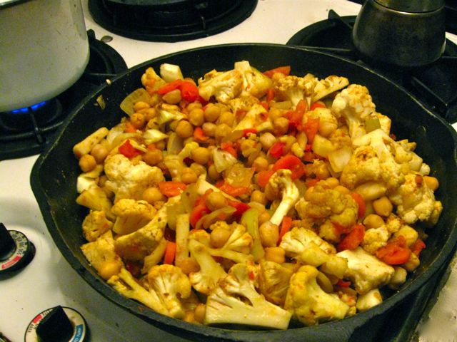 cauliflower-chickpea-curry